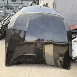 2020 Mercedes Glc 300 Hood