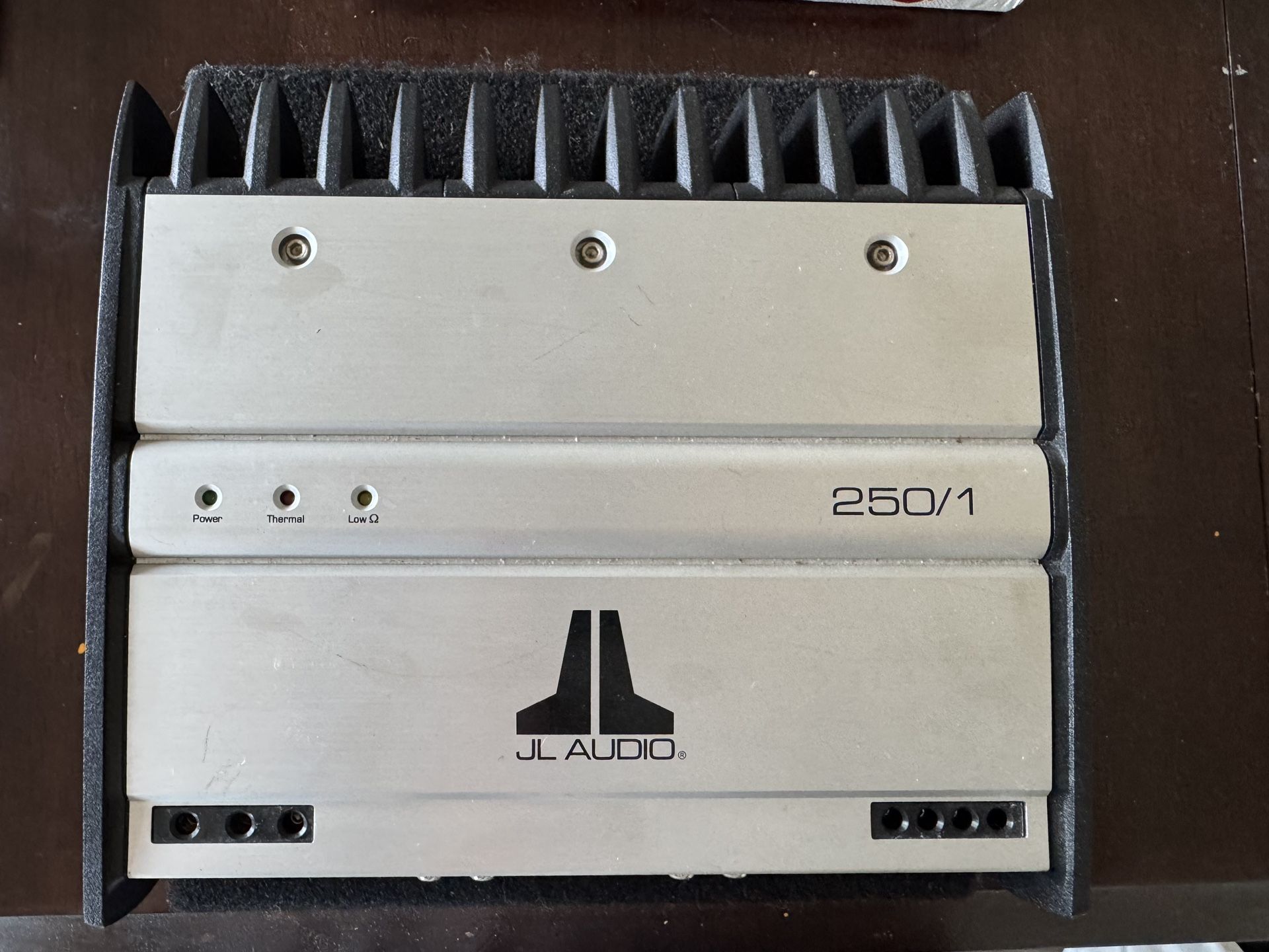 JL Audio 250/1 Amplifier 