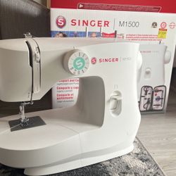 Sewing Machine Singer M1500 for Sale in Corona, CA - OfferUp