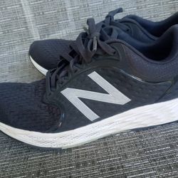 New Balance Sneakers Black White Fresh Foam Womens Size 8 Running Shoes