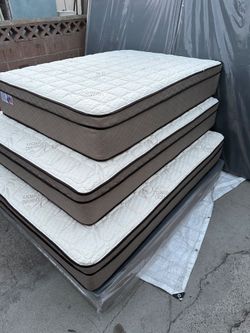 Full Size Mattress Pillow Top 12"    new mattress in a plastic sealed