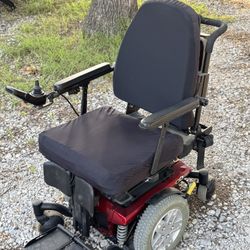 Quantum J6 Mobility Power Chair
