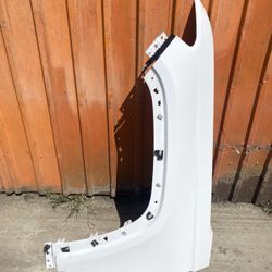 Front Fender Jeep Grand Cherokee. Left Driving Side.  OEM.  2021-2022-2023-2024.  Good condition.