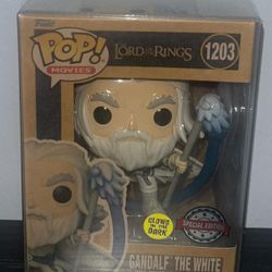Funko Pop MOVIES LORD OF THE RINGS Gandalf *Earth Day Box, Glow* Exclusive (in protector) 