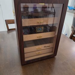 Beautiful Spanish Cigar Humidor