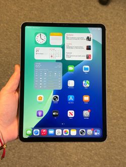 iPad Pro 11” 1st gen 64GB WiFi + Cellular Unlocked