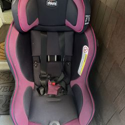 Chicco NextFit Zip and Wash Car Seat with 9 Recline Positions 