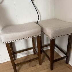 2 stools lightly used