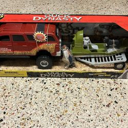 Duck Dynasty Toy Adventure Wheels Truck Trailer Airboat Willie And Dog