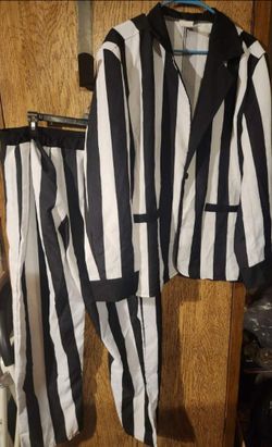 BEETLEJUICE XL HALLOWEEN COSTUME LIKE NEW