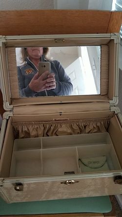Vintage Train Case