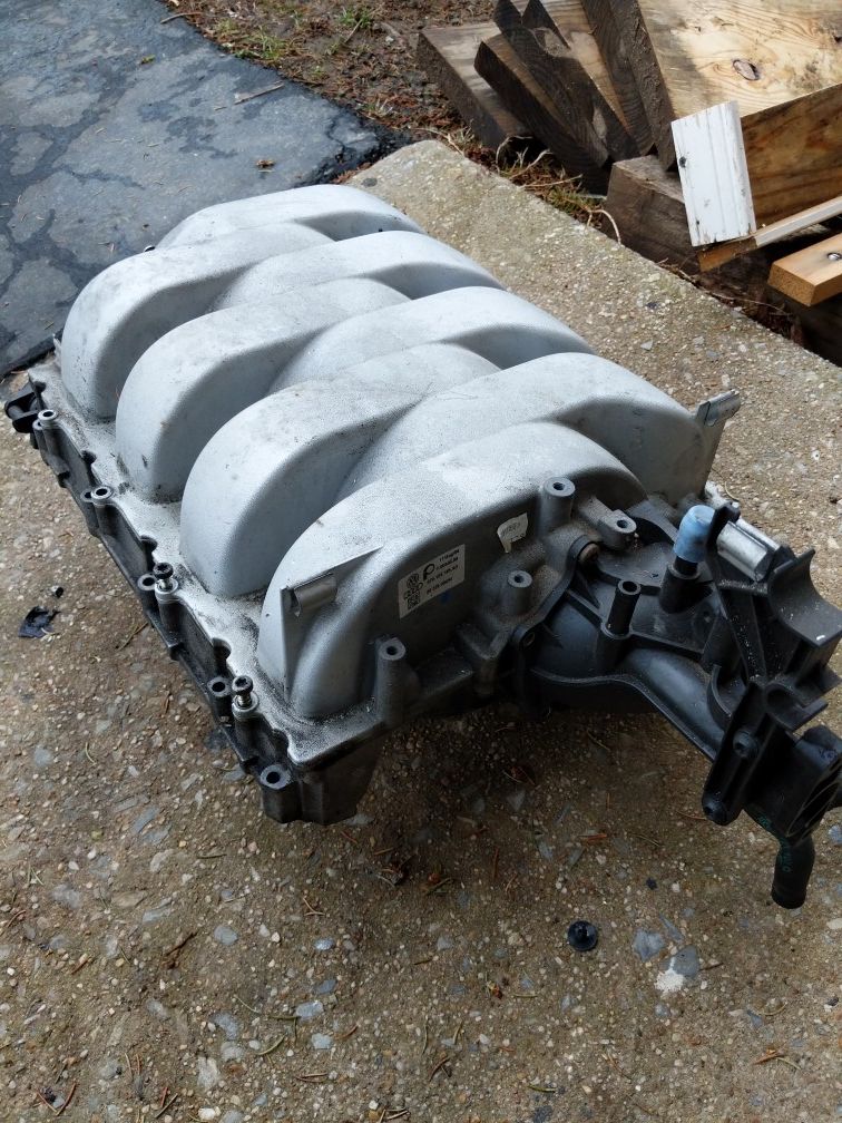 Audi v8 4.2 engine block parts.