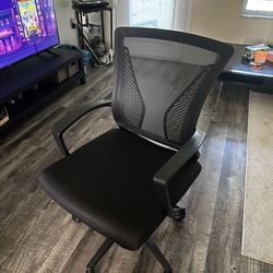 Office Chair With A Desk