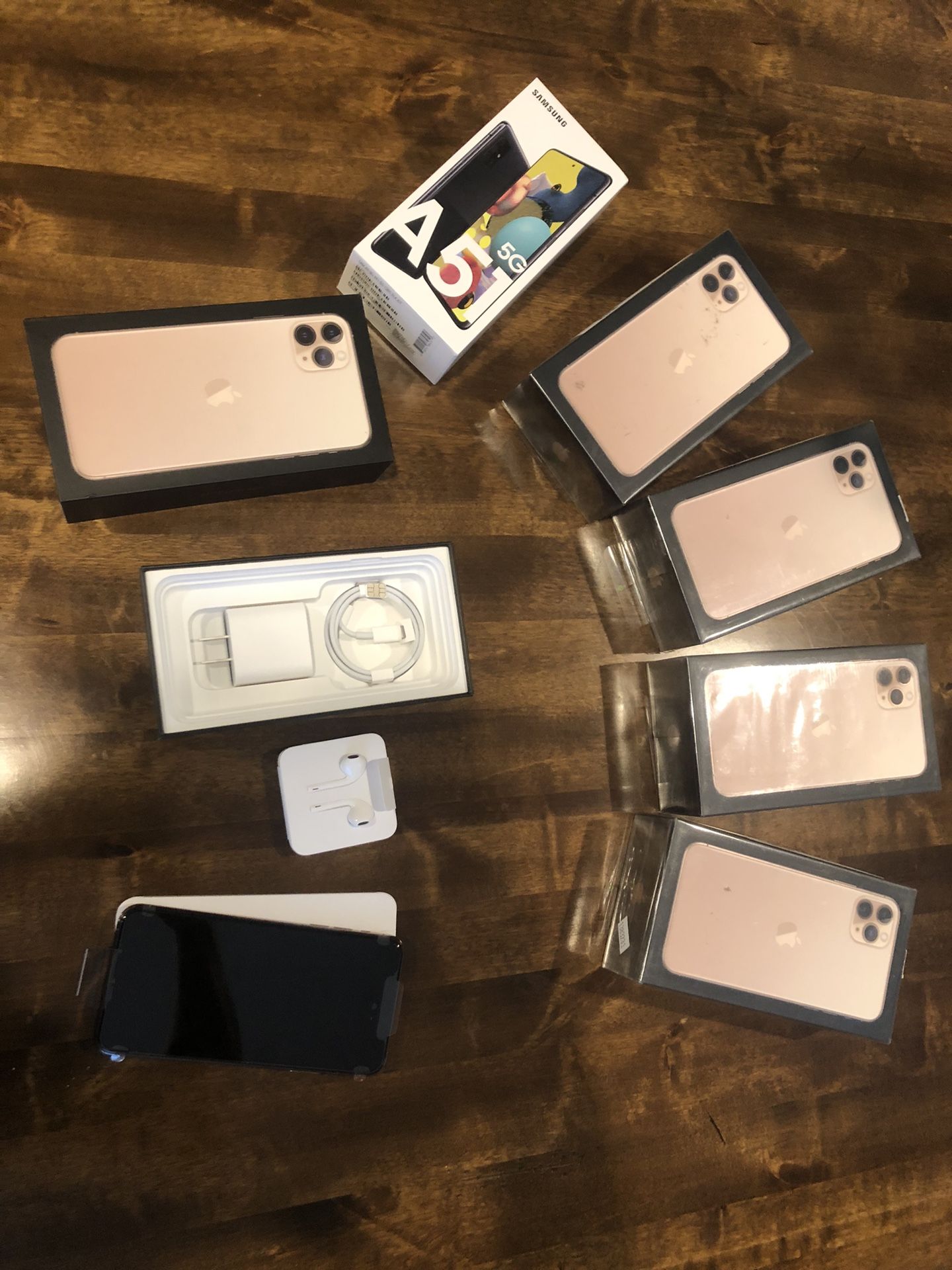 T Mobile iPhone 11 Pro Max Gold 64