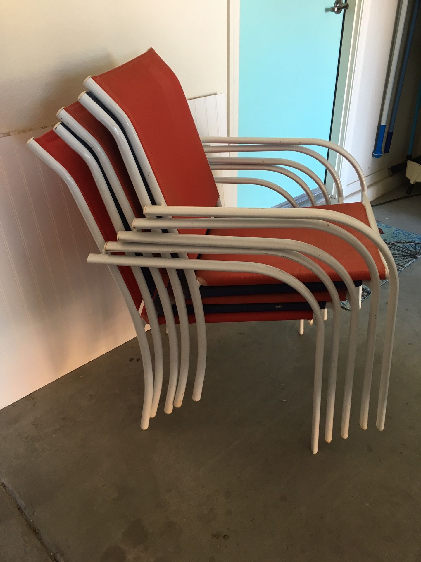 5 Patio Chairs