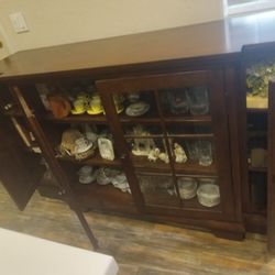 Hutch Cabinet 