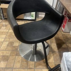 Styling Chair 