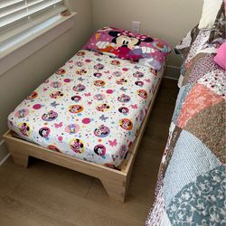 Toddler bed
