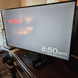 Insignia 43" HD TV 