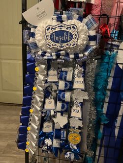 Homecoming mum
