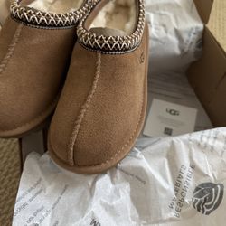 Ugg Tasman II  Slippers - Kids Size 2