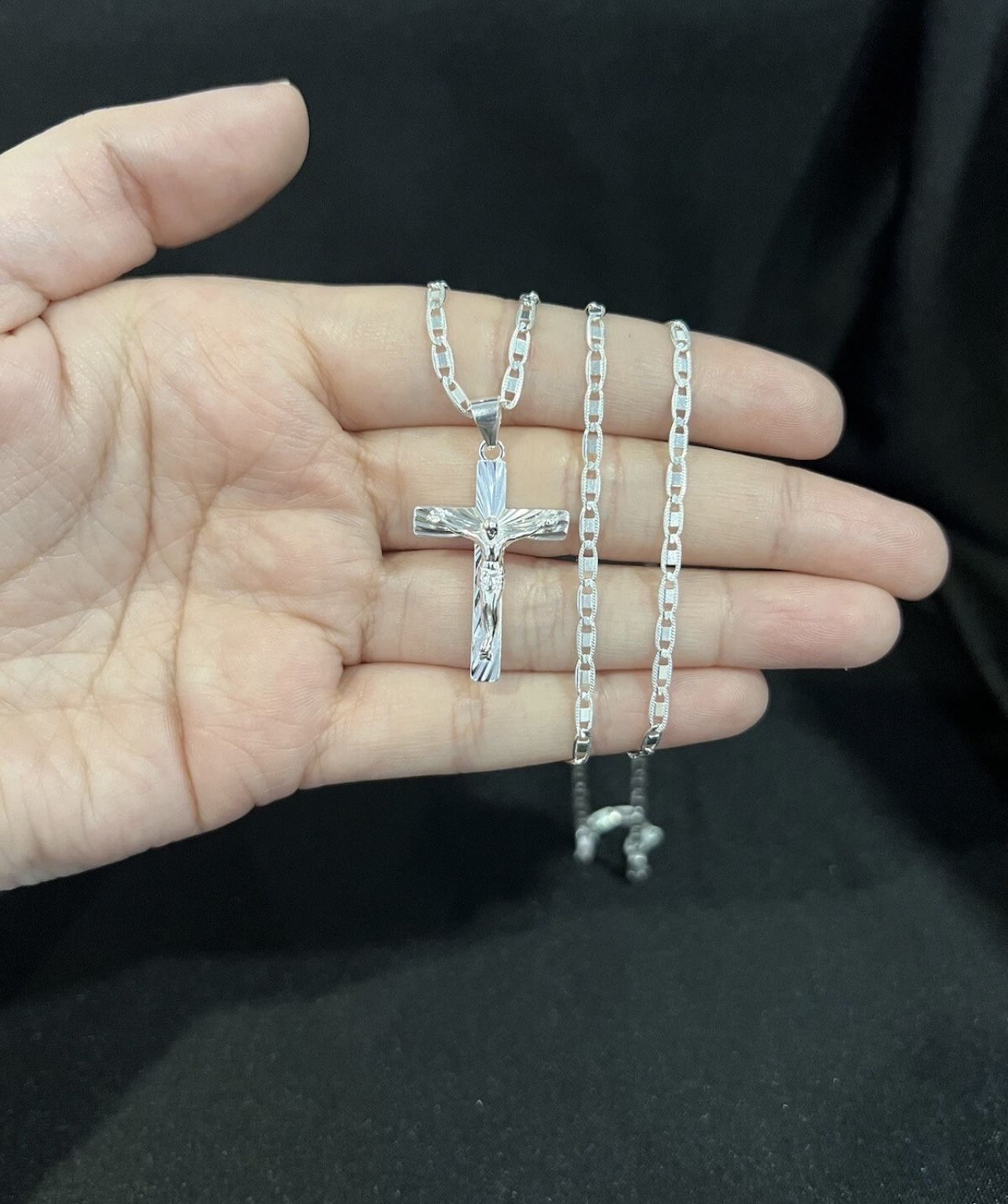 925 Sterling Silver Mens Women Cross Crucifix Pendant & Valentino Chain