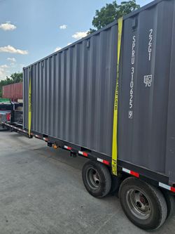 WIND & WATERTIGHT 20’ & 40’ SHIPPING CONTAINERS!