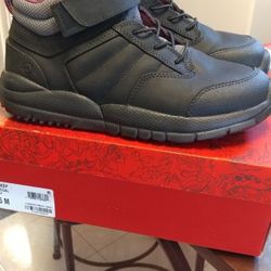             Brand  New Anodyne Mens shoes trail boot.