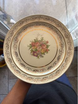22k Gold Embroidered Floral Plate