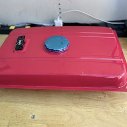 Lot of (2) 4-5 gallon gas can New 4 Gallon Red Fuel Tank Fits Most