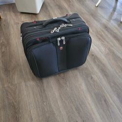 Wenger Swiss Army Gear The Patriot Rolling Travel Laptop Briefcase