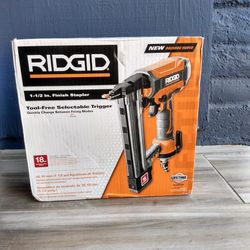 CROWN STAPLER RIDGID