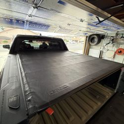 Roll Up Bed Cover (GMC Sierra EV)