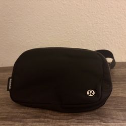 Lululemon Belt Bag (Black) – Must-Have Everyday Bag