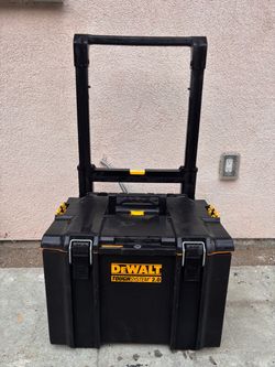 DEWALT TOOL BOX