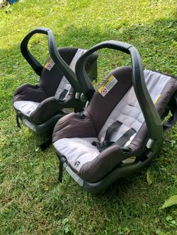 2 car seats with bases ,they r just 1 year year used after buying new