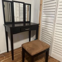 Make Up Furniture 