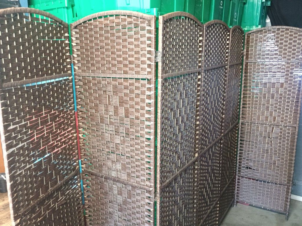 6 Panel Collapsible Privacy Panel