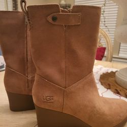 Ugg Womens Suede Boots