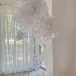 Giant flowers for parties or baby shower