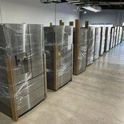 Never Used Refrigerator LIQUIDATION SALE SALE SALE