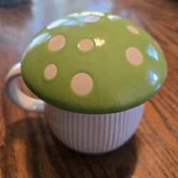  World Market Cermanic Green & White Lidded Mushroom Mug