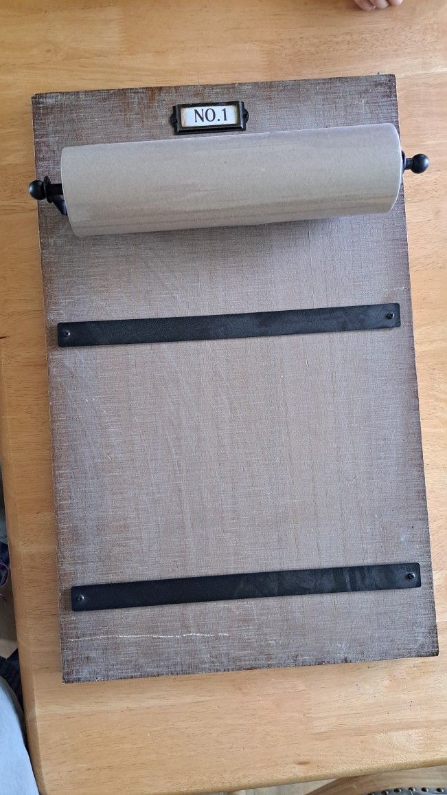 Farmhouse Decorative/Usable Rustic Memo Board