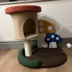 Small Mushroom Cat Tree