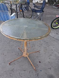 Round Glass Top Patio Bistro Table