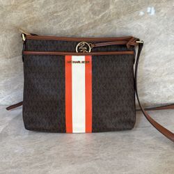 Michael Kors Crossbody Bag