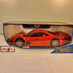 1:18 Mercedes-Benz CLK-GTR  Street Version 