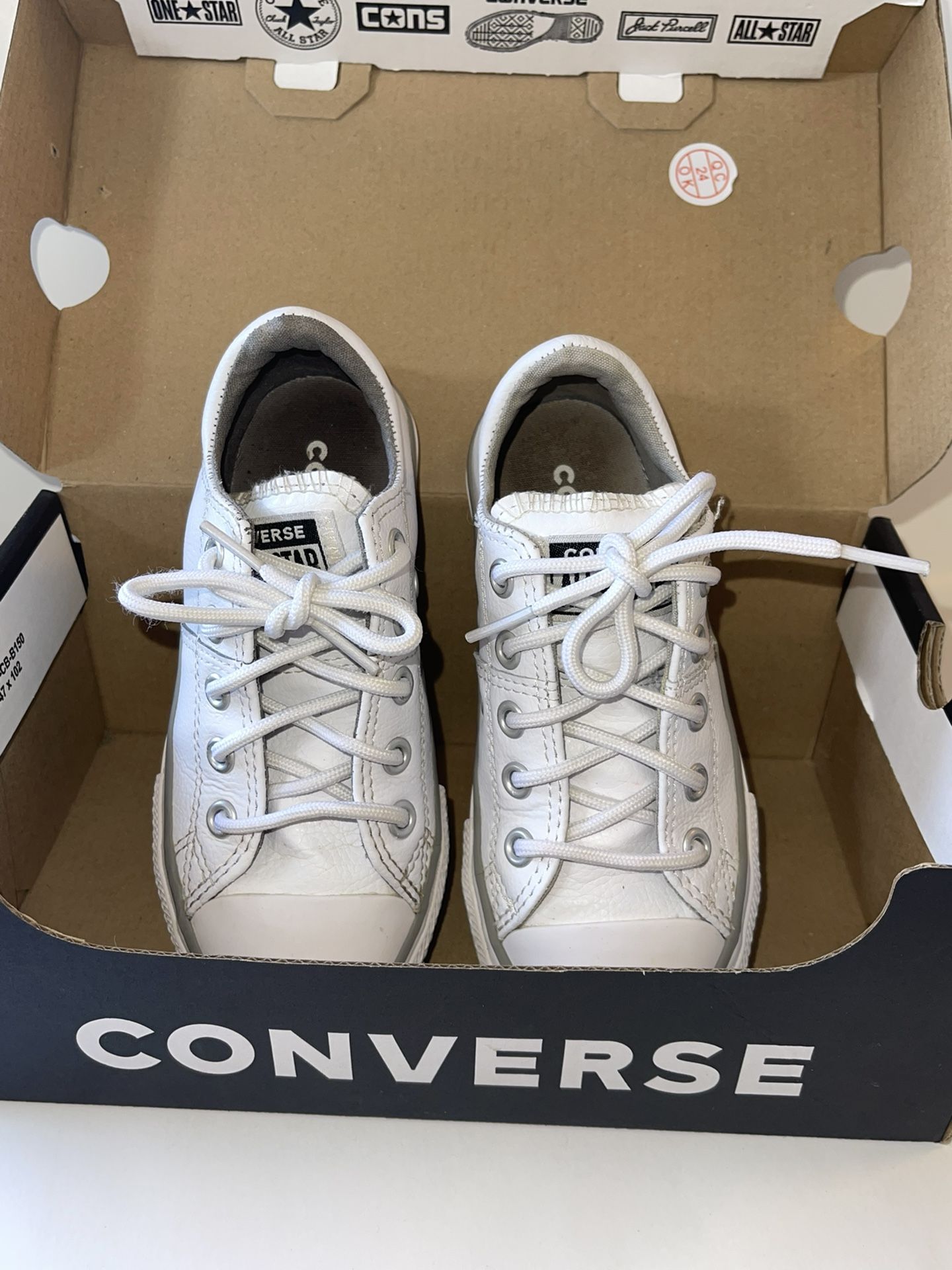 Girls 11 Converse