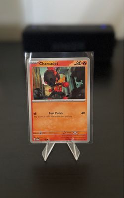 Charcadet 011/084 Me05: Pitch Black Regular