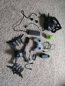 DJI FPV Drone Combo with Goggles V2